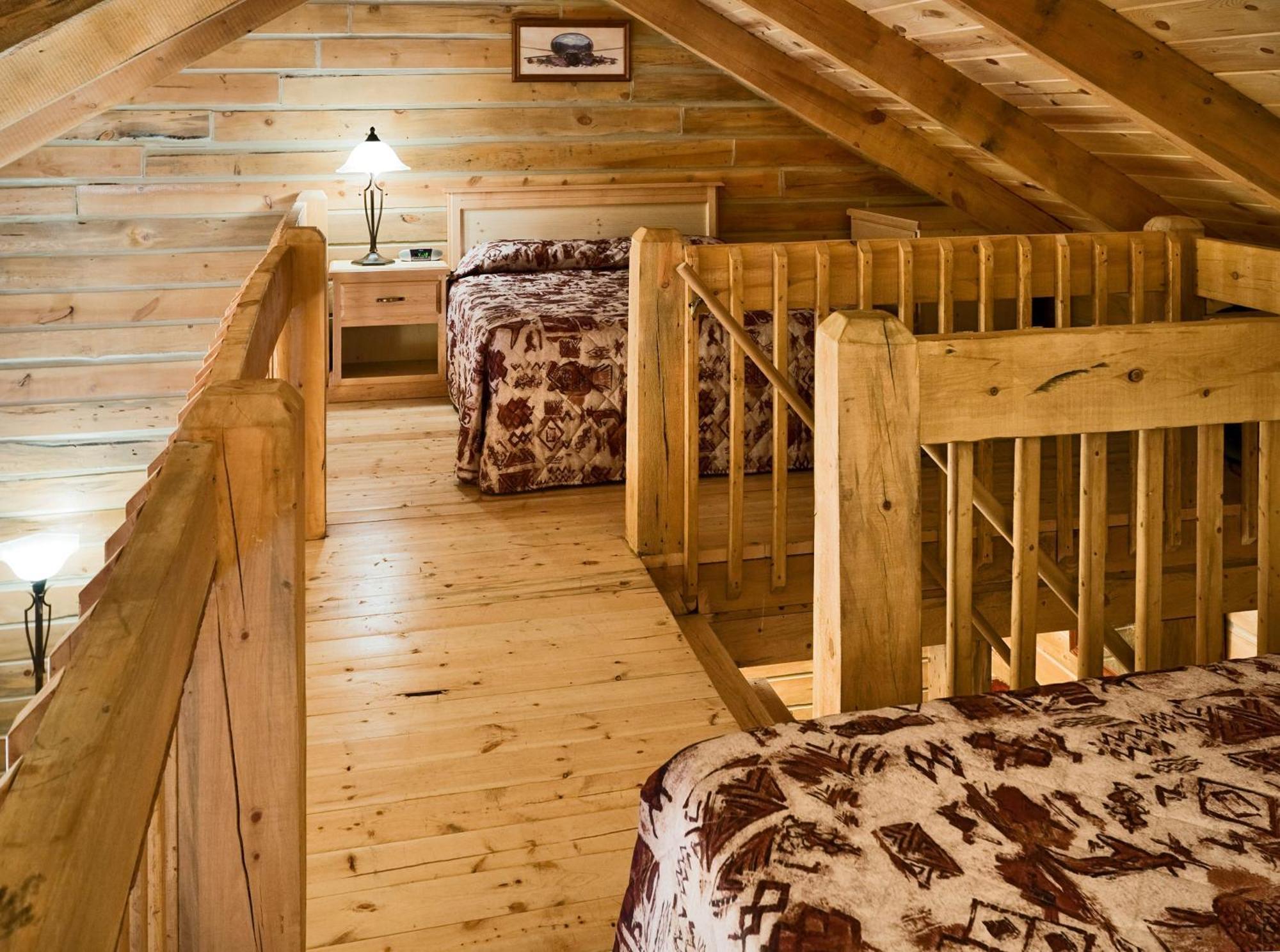 Rock Crest Lodge & Cabins Къстър Екстериор снимка