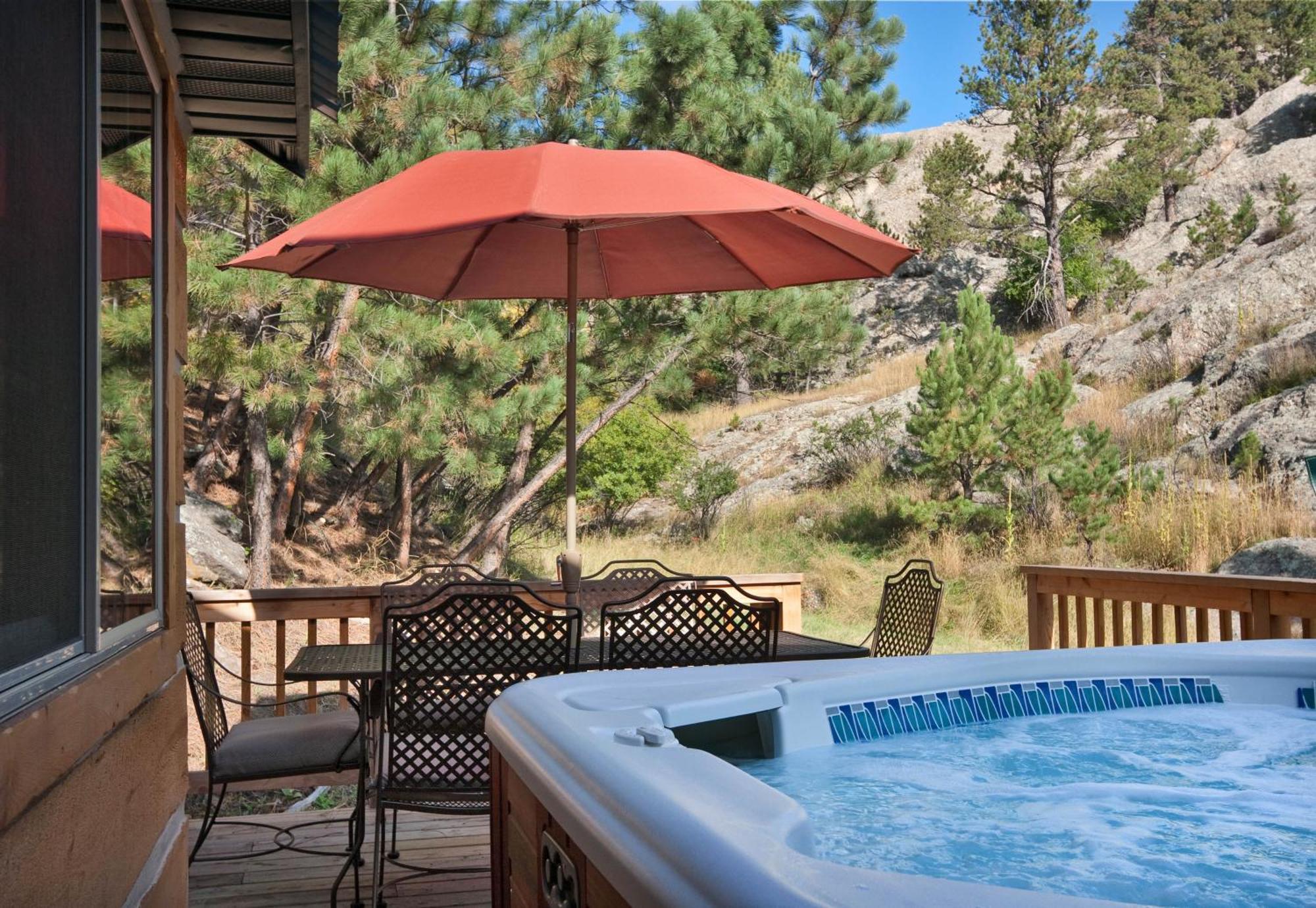 Rock Crest Lodge & Cabins Къстър Екстериор снимка
