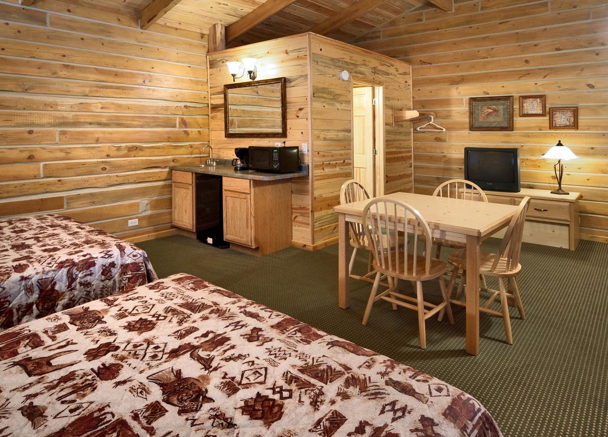 Rock Crest Lodge & Cabins Къстър Екстериор снимка