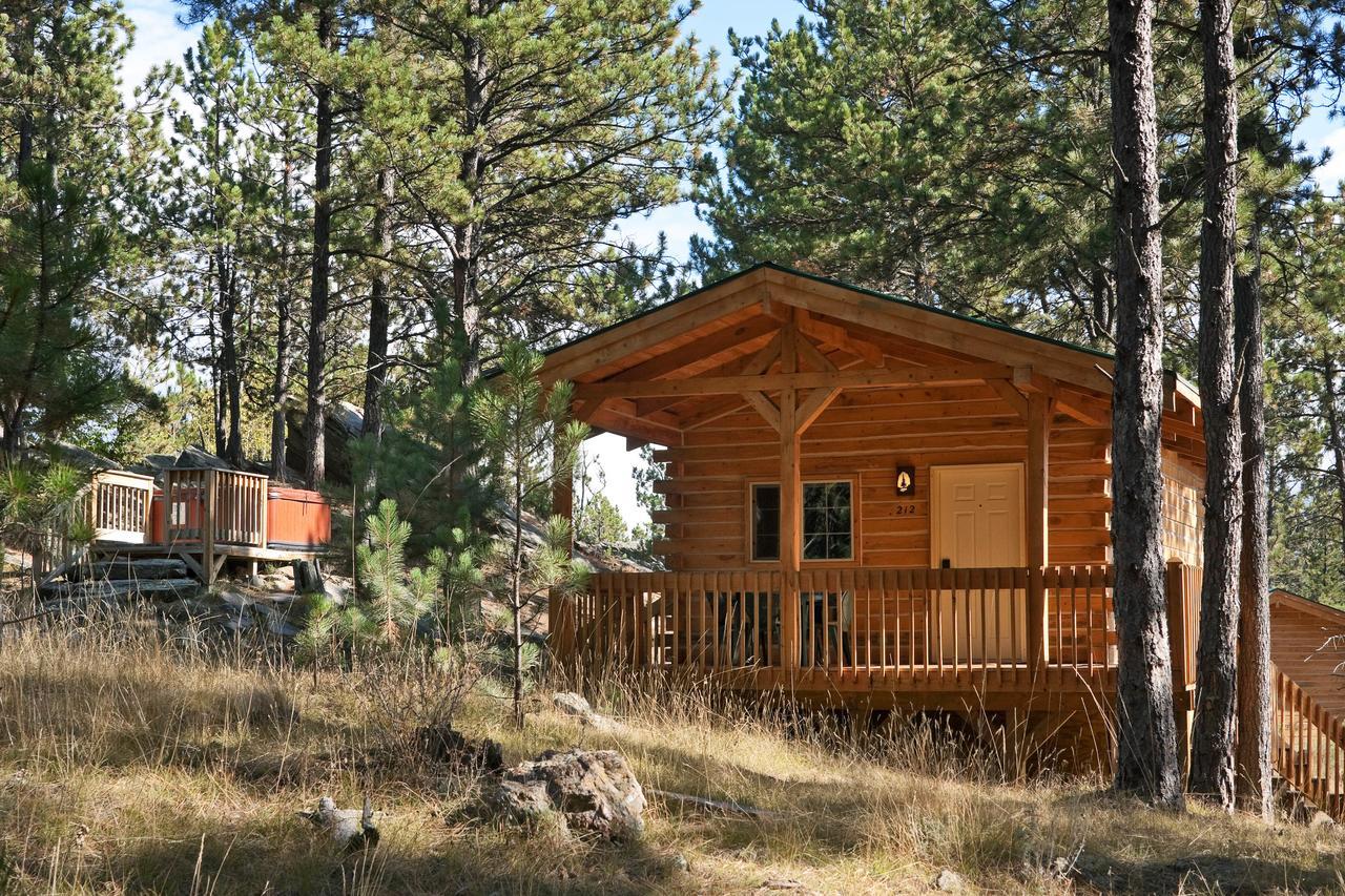 Rock Crest Lodge & Cabins Къстър Екстериор снимка