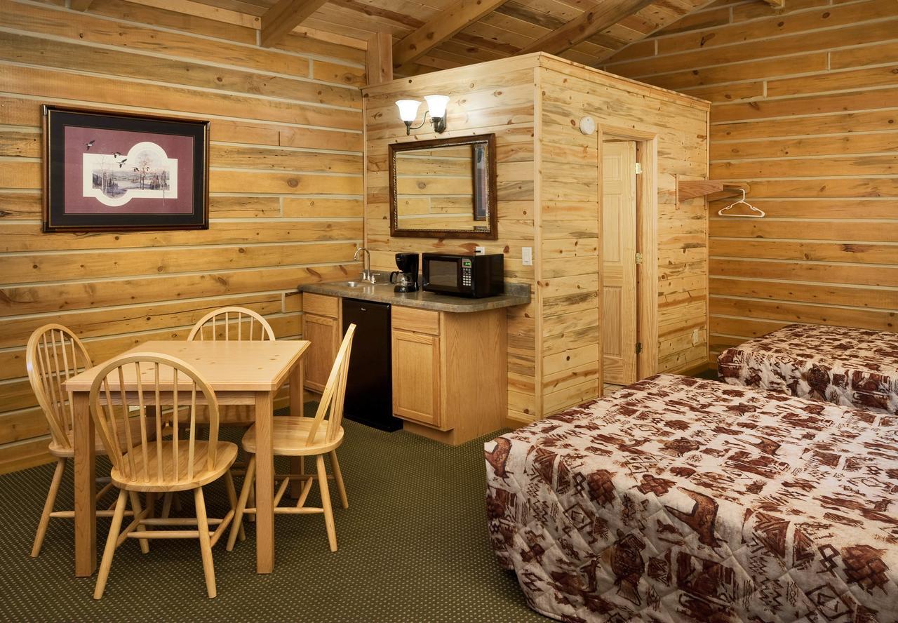 Rock Crest Lodge & Cabins Къстър Екстериор снимка
