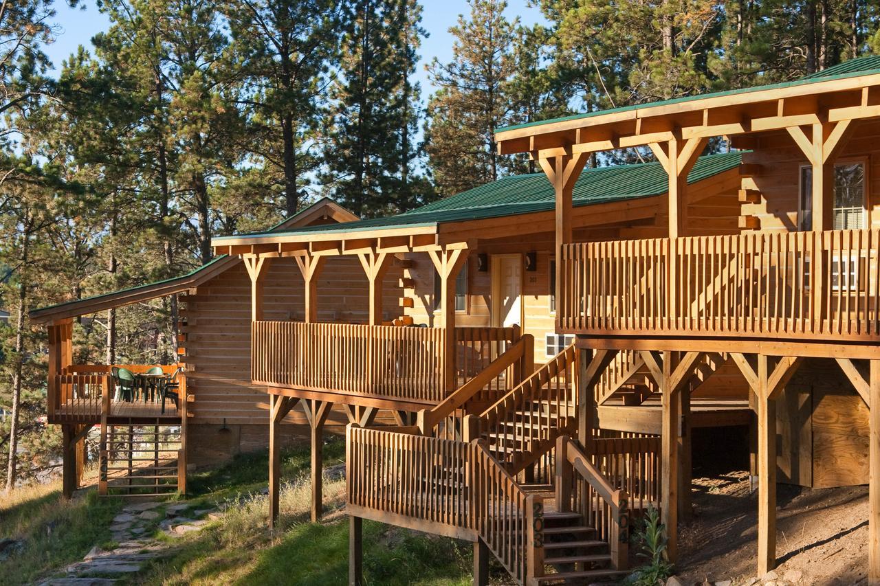 Rock Crest Lodge & Cabins Къстър Екстериор снимка