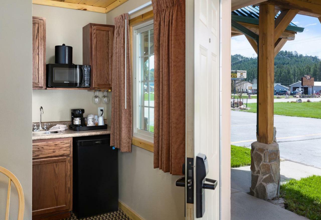 Rock Crest Lodge & Cabins Къстър Екстериор снимка