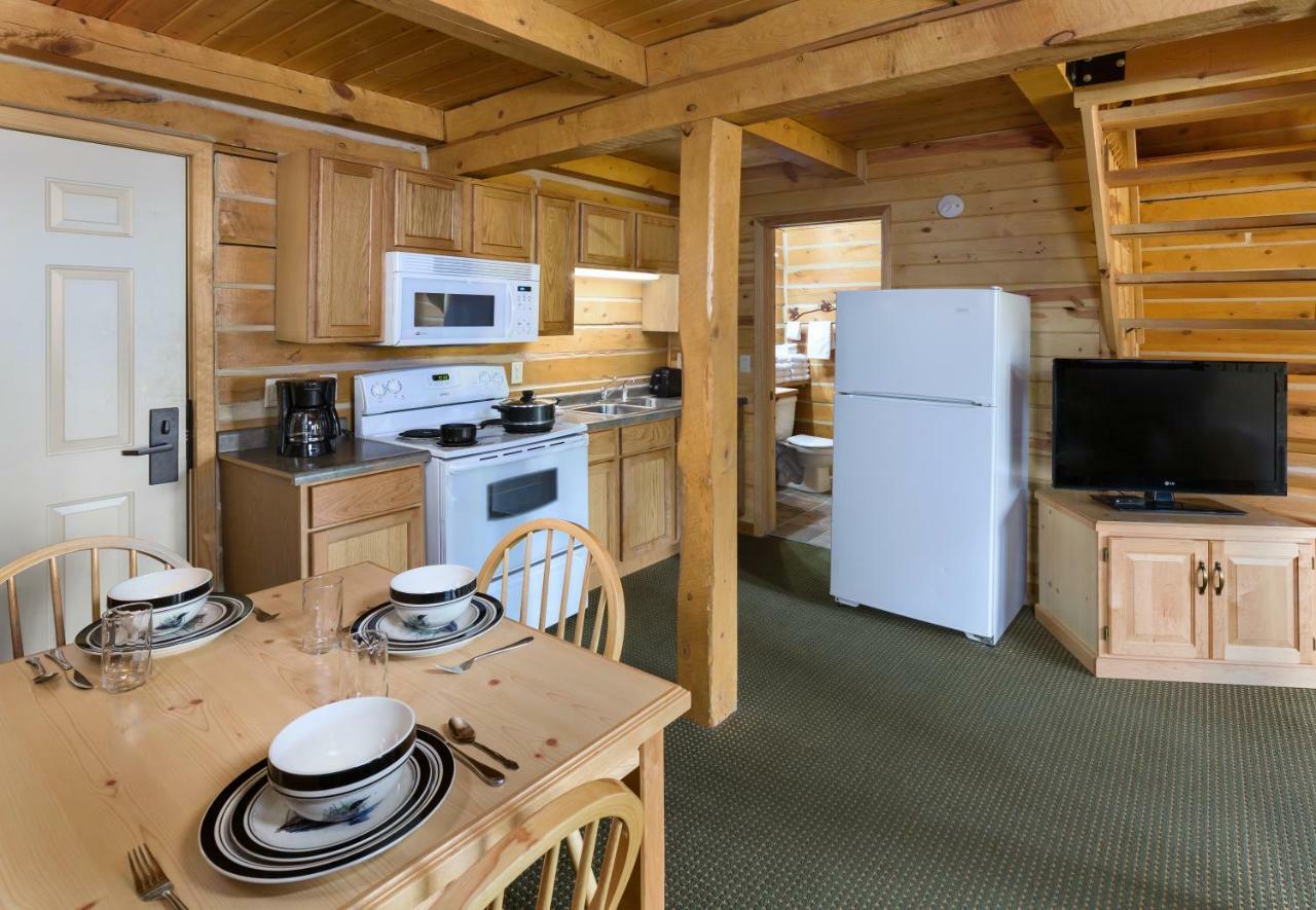 Rock Crest Lodge & Cabins Къстър Екстериор снимка